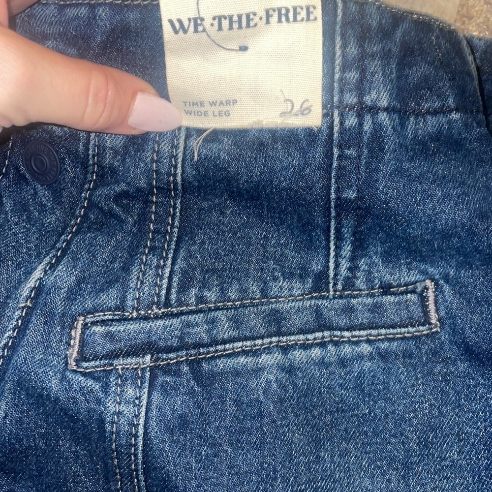 New! We the free- Time Warp Wide Leg Jeans Buttons TO THE SIDE 👖 Sz 26 NWT - Picture 5 of 7